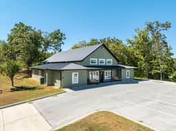 8-Bedroom Branson Retreat- Hot Tub & Porch Swings! - Image 3