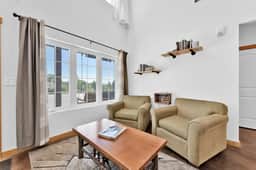 8-Bedroom Branson Retreat- Hot Tub & Porch Swings! - Image 4
