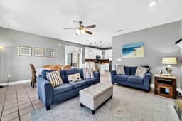 Family Paradise in Destin Pool Beach Grill - Image 3