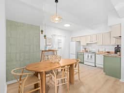 Lake Toho Escape | Vintage Charm & Park Views - Image 4