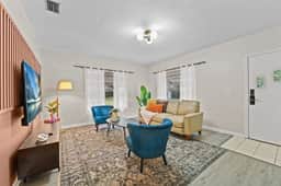 Timeless Boho Retreat | Near Lake Toho - Image 4