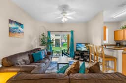 Tranquil Townhouse 3 bed Lazy River Resort - Image 2