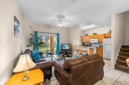 Tranquil Townhouse 3 bed Lazy River Resort - Image 3