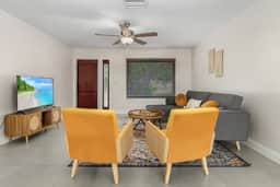 WATER VIEWs- FT MYERs | SLEEPs 8 | FISH | BOATiNG - Image 5