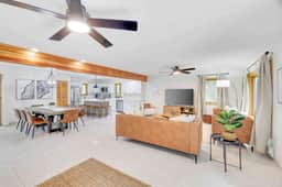 Woodlands Hideaway- Hot Tub, Grill & Games - Image 4