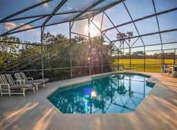 Spacious 5BR Pool | Prime Location Near Disney - Image 4