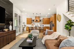 Austins Ember House | Hot Tub • Pit • Ping Pong - Image 4