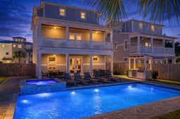 7BR Miramar Getaway | Spacious & Near the Beach - Image 2