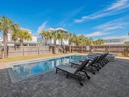 7BR Miramar Getaway | Spacious & Near the Beach - Image 5