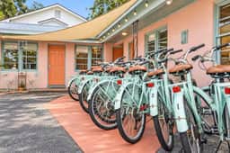Retro Motel Escape | Historic St. Augustine - Image 5
