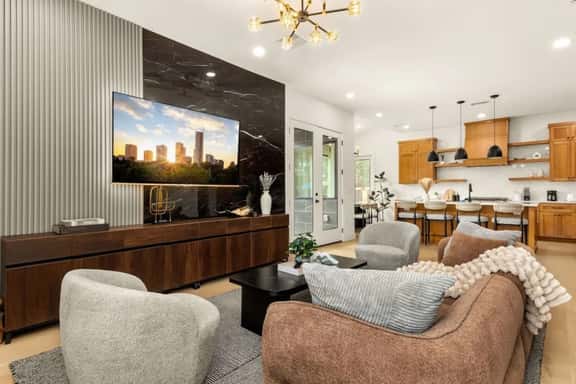 Austins Ember House | Hot Tub • Pit • Ping Pong - Image 1