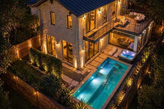 Luxe Austin Haven |H-Tub | Ping Pong | w/Bungalow - Image 1