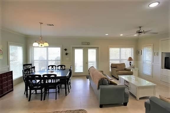 4BR Waterfront | Beach Access • Pool • Lake Views - Image 4