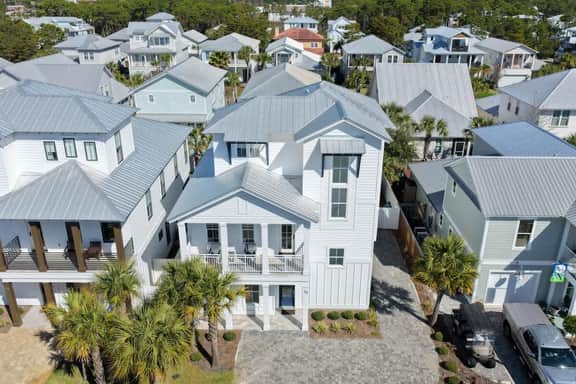 7BR Heart of Home W Pool Near the Beach - Image 4