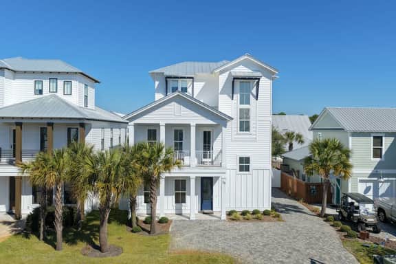 7BR Heart of Home W Pool Near the Beach - Image 2