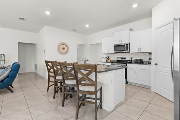 Beautiful 6BR 5Bath Pool Clubhouse - Image 4
