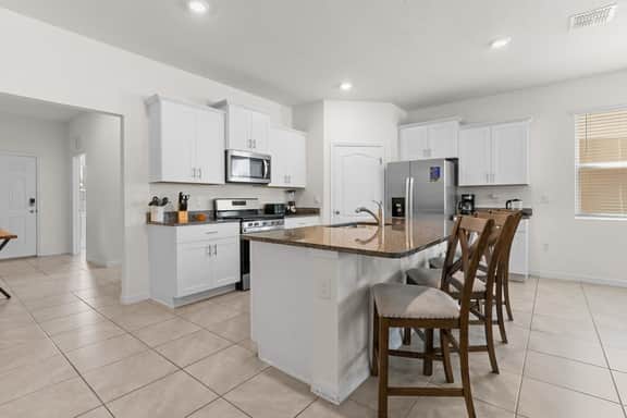 Beautiful 6BR 5Bath Pool Clubhouse - Image 2