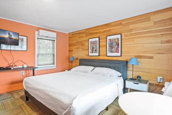 Cozy & Contemporary Space in St Augustine! - Image 4