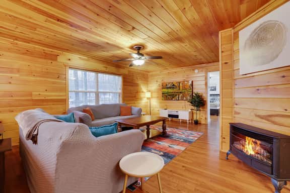 Cozy Freeland Retreat- Firepit, Pool Table, Hot Tub - Image 2
