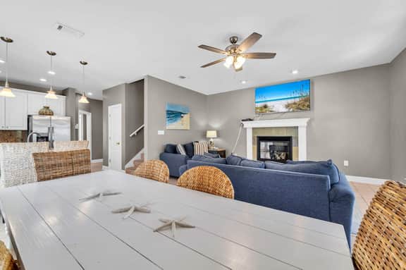 Family Paradise in Destin Pool Beach Grill - Image 5