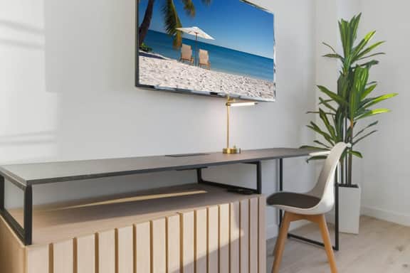 Miami Skyline 1BR, Sleeps 4 with Elite Amenities! - Image 5