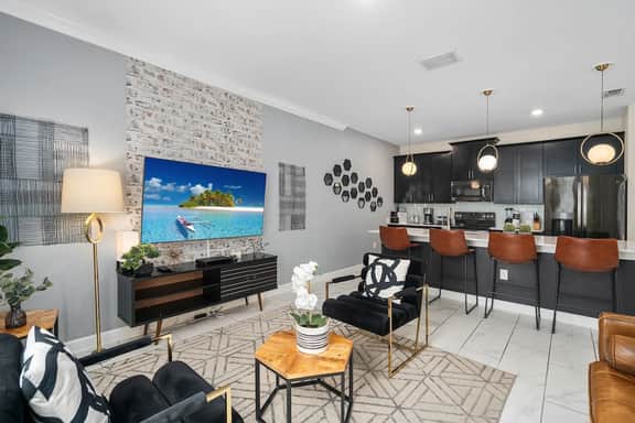 Modern 4BR Stay | Pool, Gym & Lazy River - Image 2