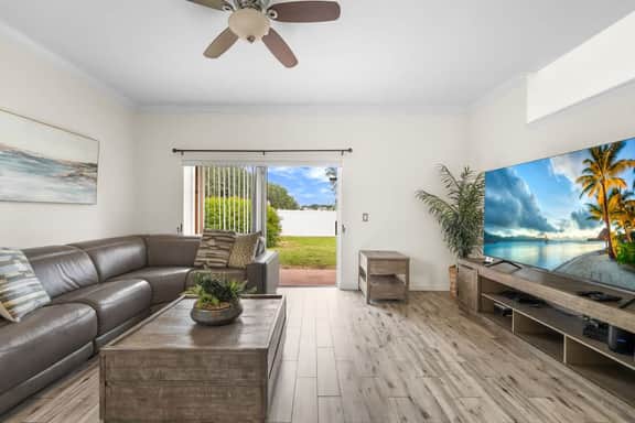 Palm Breeze Villa 4BR Resort Fun Near Disney - Image 3