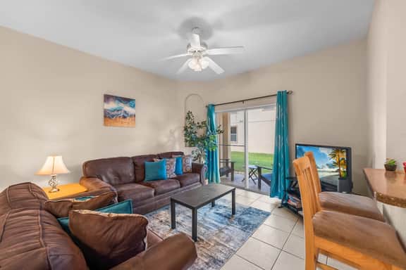 Tranquil Townhouse 3 bed Lazy River Resort - Image 5