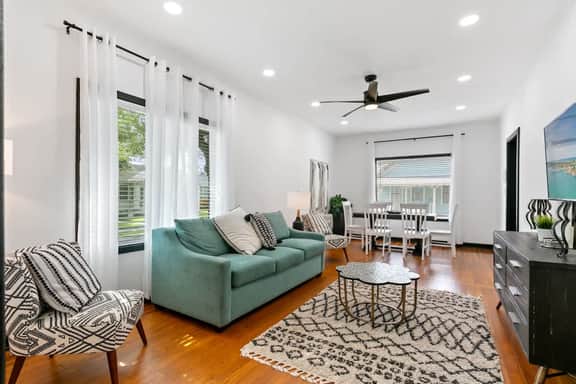 Unique Pet Friendly Bungalow in St Augustine! - Image 3