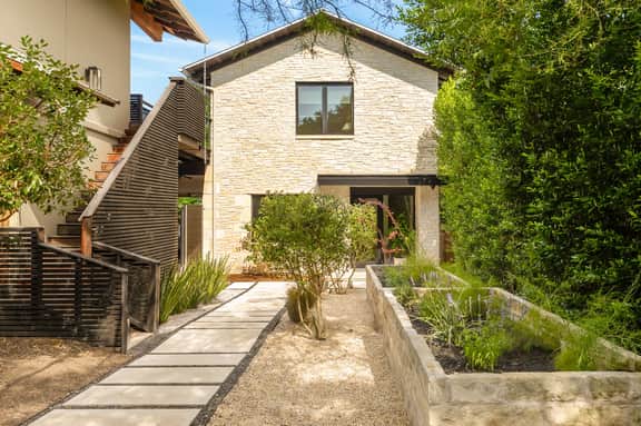 5BR Austin Compound, Casita & High End finishes - Image 3