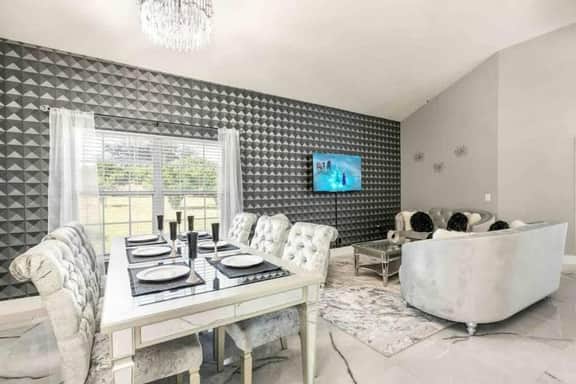 Spacious 5BR Pool | Prime Location Near Disney - Image 3