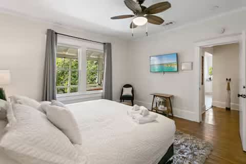 Historic St. Augustine Retreat | Upstairs Unit - Image 4