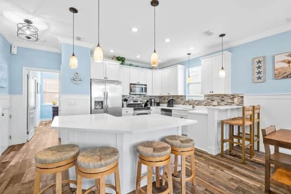6BR Beach Retreat | 5-Min Walk + Resort Pool - Image 4