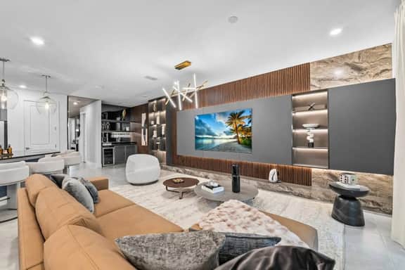 6BR Luxe Reunion Villa | Cinema | Pool | Loft - Image 5