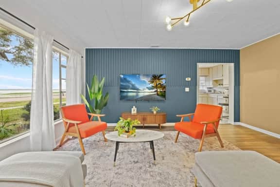 Boho Lakeside Retreat | Walk to Lake Toho - Image 4