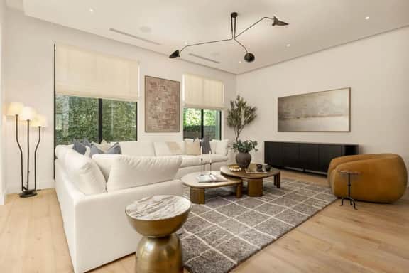 Luxe Austin Haven |H-Tub | Ping Pong | w/Bungalow - Image 3
