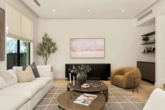 Luxe Austin Haven |H-Tub | Ping Pong | w/Bungalow - Image 4