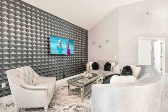 Family Disney Getaway | 5BR • Pool • Near Magic - Image 2