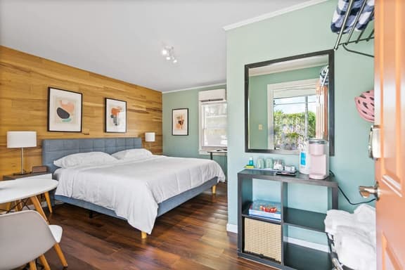 Classic Charm-Retro 1950s Motel in St Augustine - Image 1