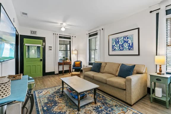 Cozy Bungalow Near Shops-St Augustine! - Image 1