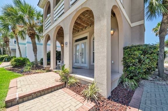 Family Paradise in Destin Pool Beach Grill - Image 1