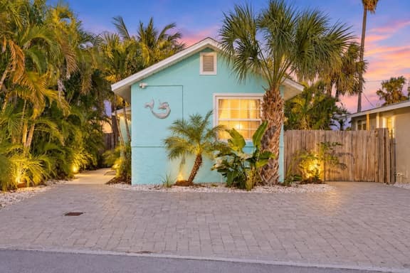 Mermaid Cottage | 2BR • Oasis | Madeira Bch - Image 1